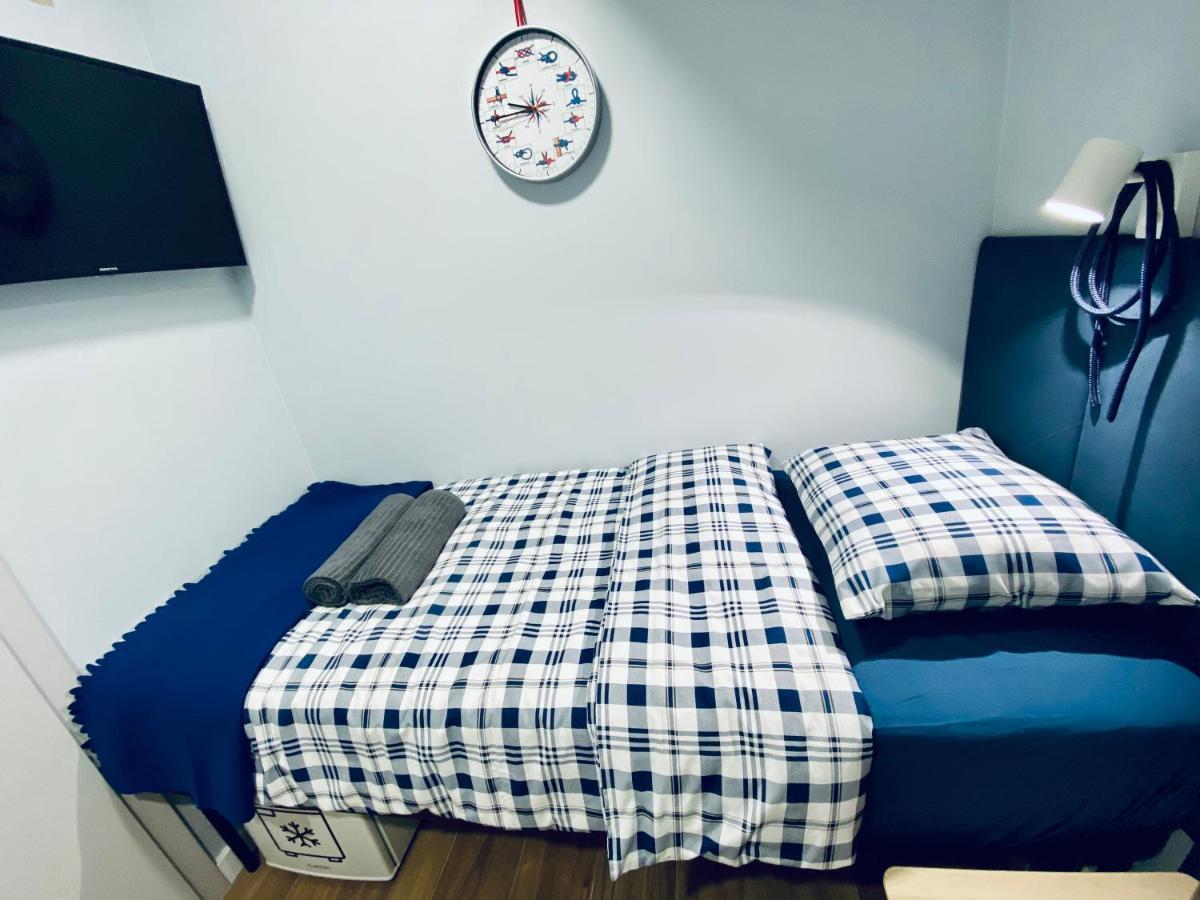 Thruster - Rooms, Kitchen, Chill-Out Zone-Netflix, Lobby-Netflix Гдыня Экстерьер фото
